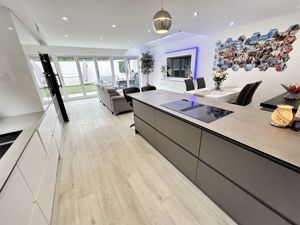 Kitchen- click for photo gallery